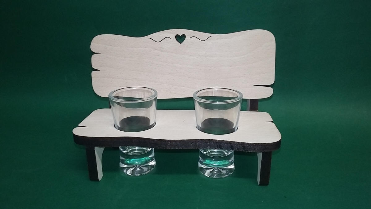 lavička PIKUSA s 2 okuliarmi